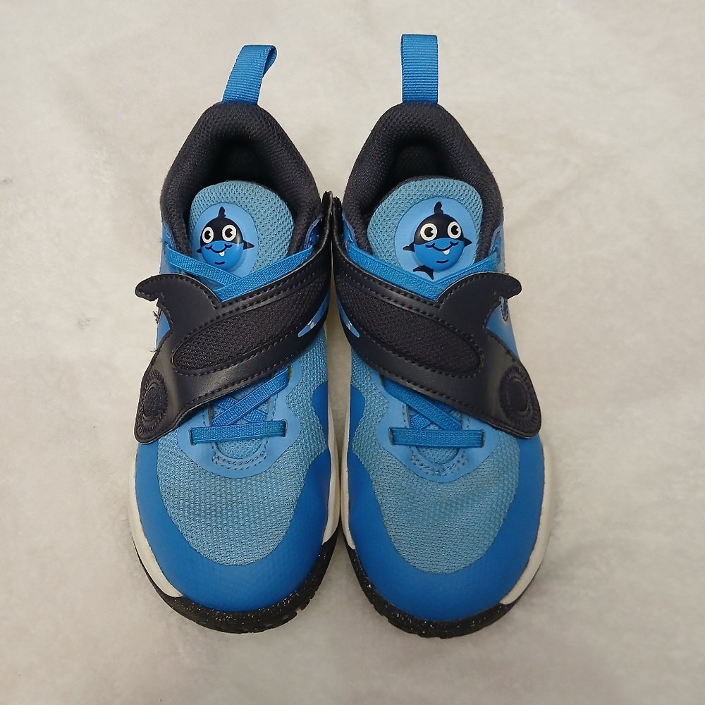 Boys' Nike Team Hustle Basketball shoes blue white swoosh Sz 12.5 Boys.